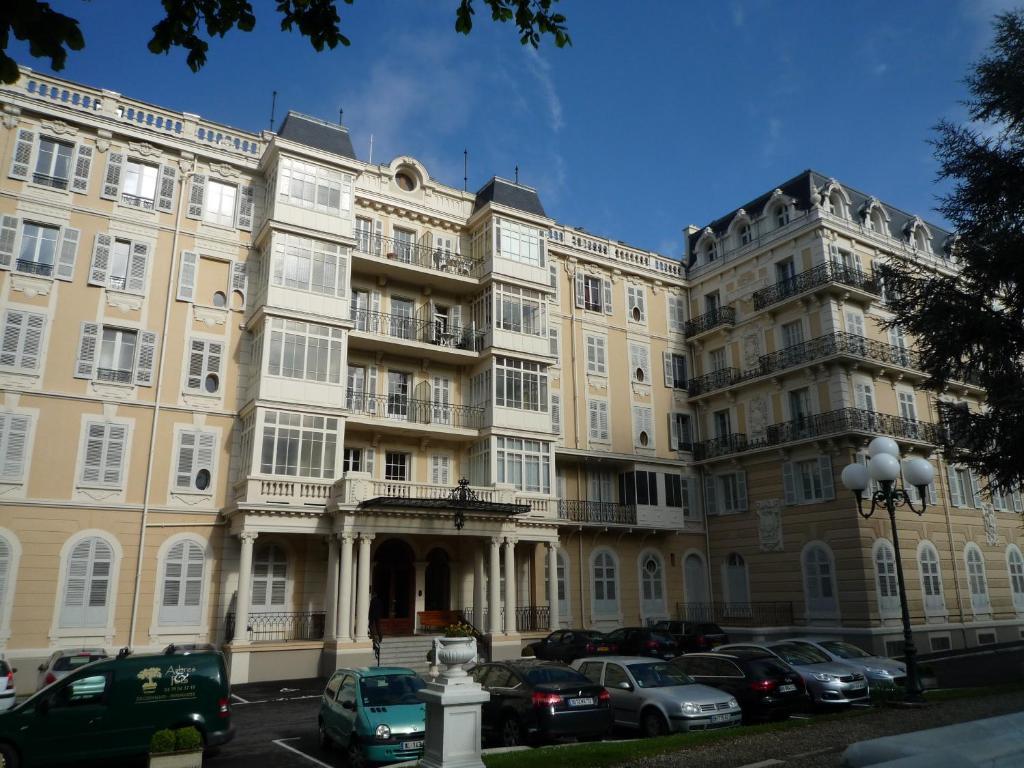 Aux Meubles Du Manoir Aparthotel Aix-les-Bains Kültér fotó