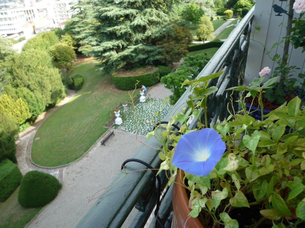 Aux Meubles Du Manoir Aparthotel Aix-les-Bains Kültér fotó