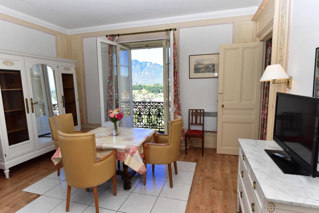 Aux Meubles Du Manoir Aparthotel Aix-les-Bains Kültér fotó