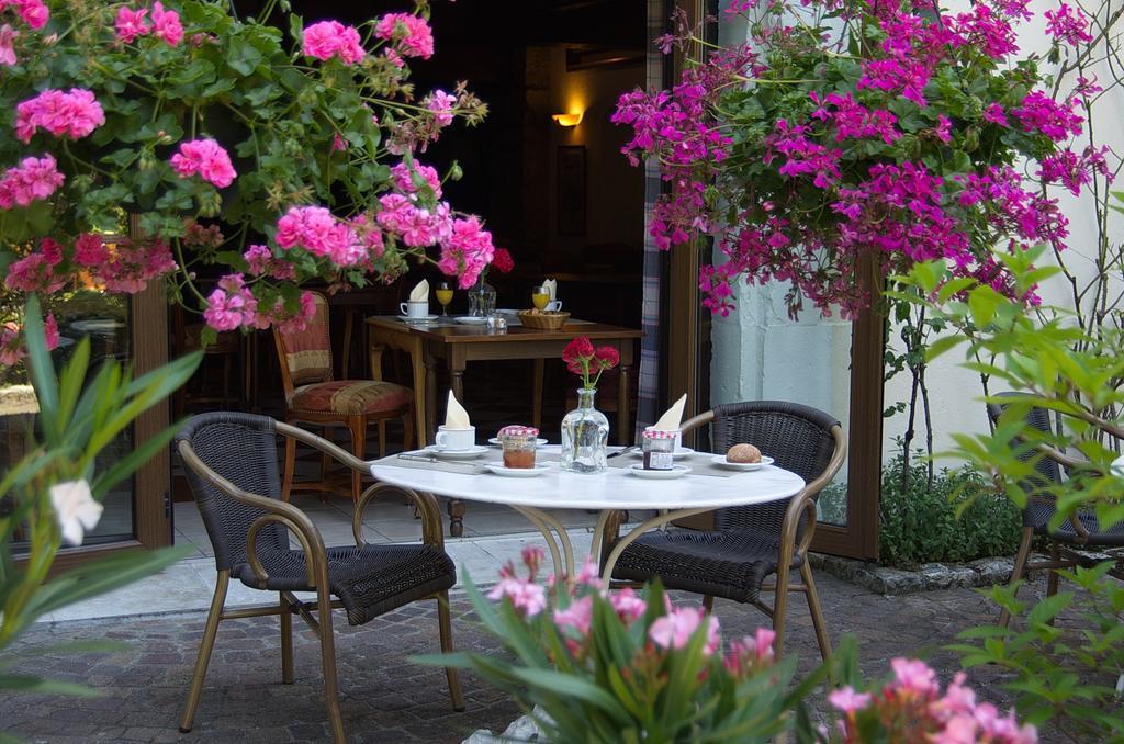 Aux Meubles Du Manoir Aparthotel Aix-les-Bains Kültér fotó