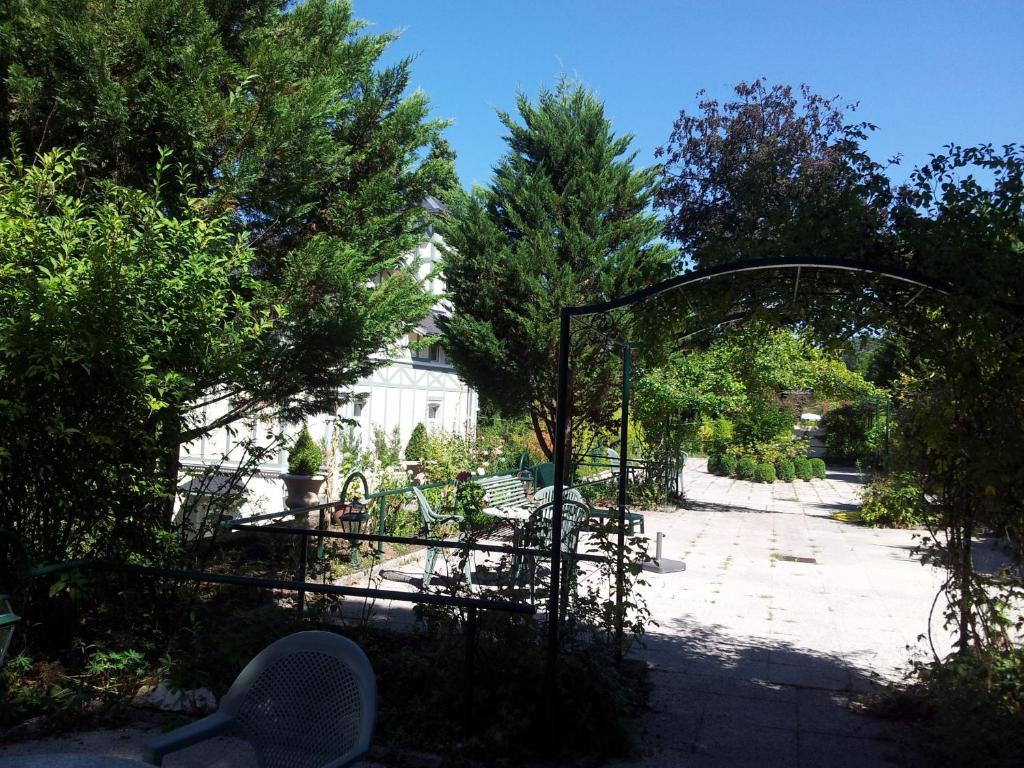 Aux Meubles Du Manoir Aparthotel Aix-les-Bains Kültér fotó