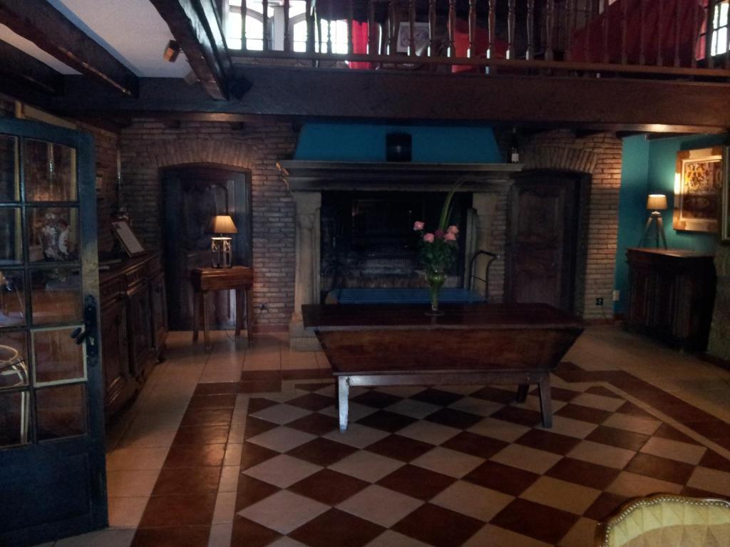 Aux Meubles Du Manoir Aparthotel Aix-les-Bains Kültér fotó