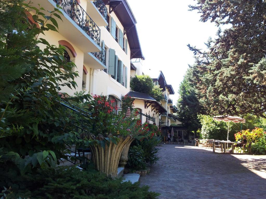 Aux Meubles Du Manoir Aparthotel Aix-les-Bains Kültér fotó