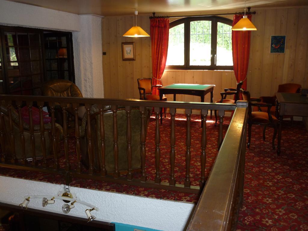 Aux Meubles Du Manoir Aparthotel Aix-les-Bains Kültér fotó