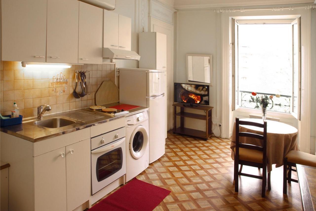 Aux Meubles Du Manoir Aparthotel Aix-les-Bains Kültér fotó